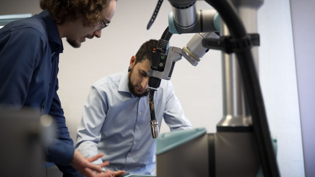 Attract Young Generation with Welding Cobots