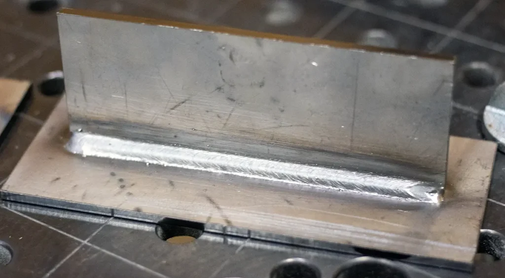 Maximizing Efficiency: Unleashing the Power of Cobots in MIG Welding 4 Fillet weld with cobot-optimized parameters